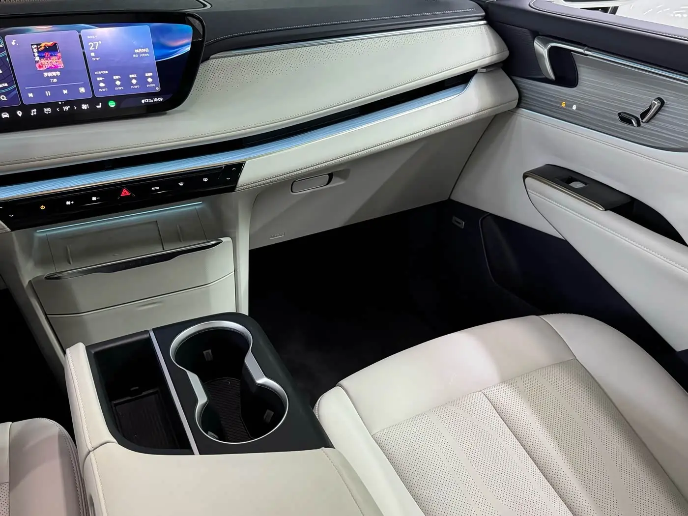 Buick GL8 2026 — Photo 12/20