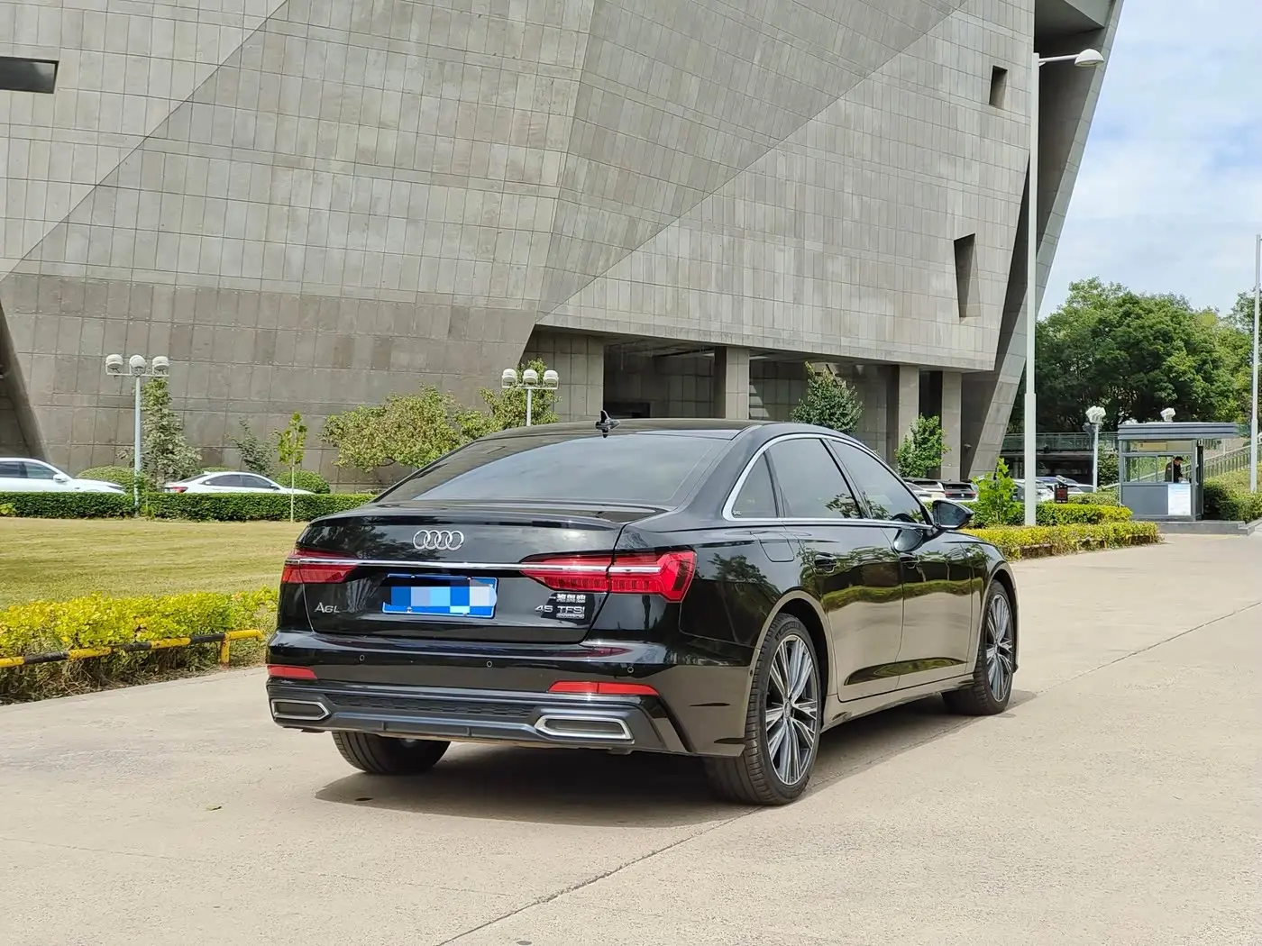 Audi A6L 2021 — Photo 12/14