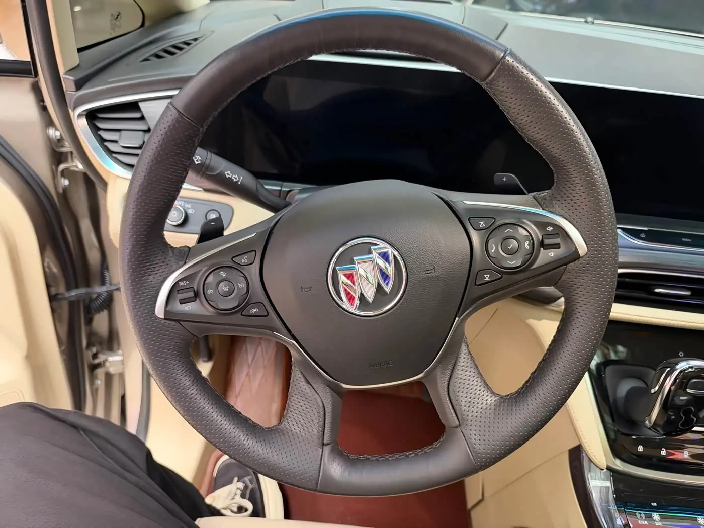 Buick GL8 2023 — Photo 5/16