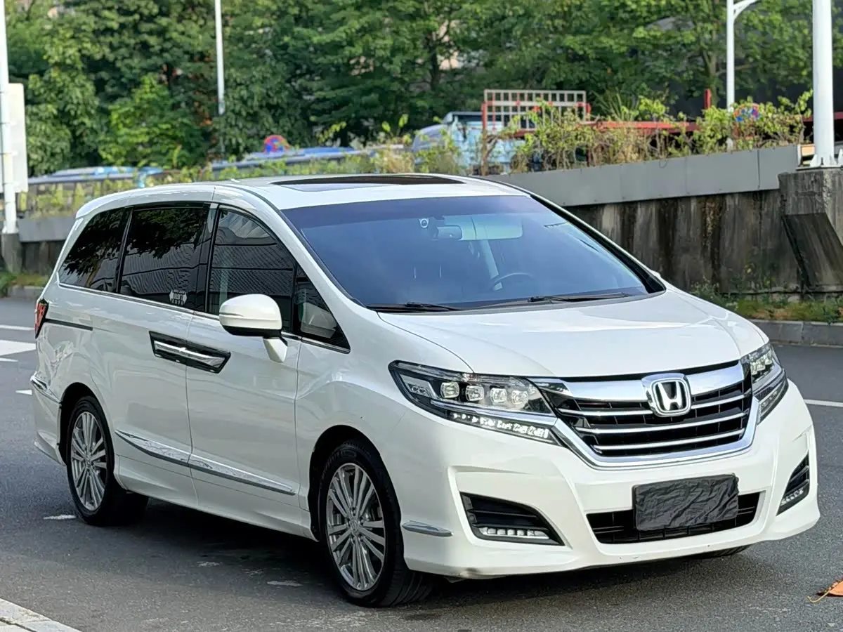 Honda Elysion 2019 — Photo 3/20
