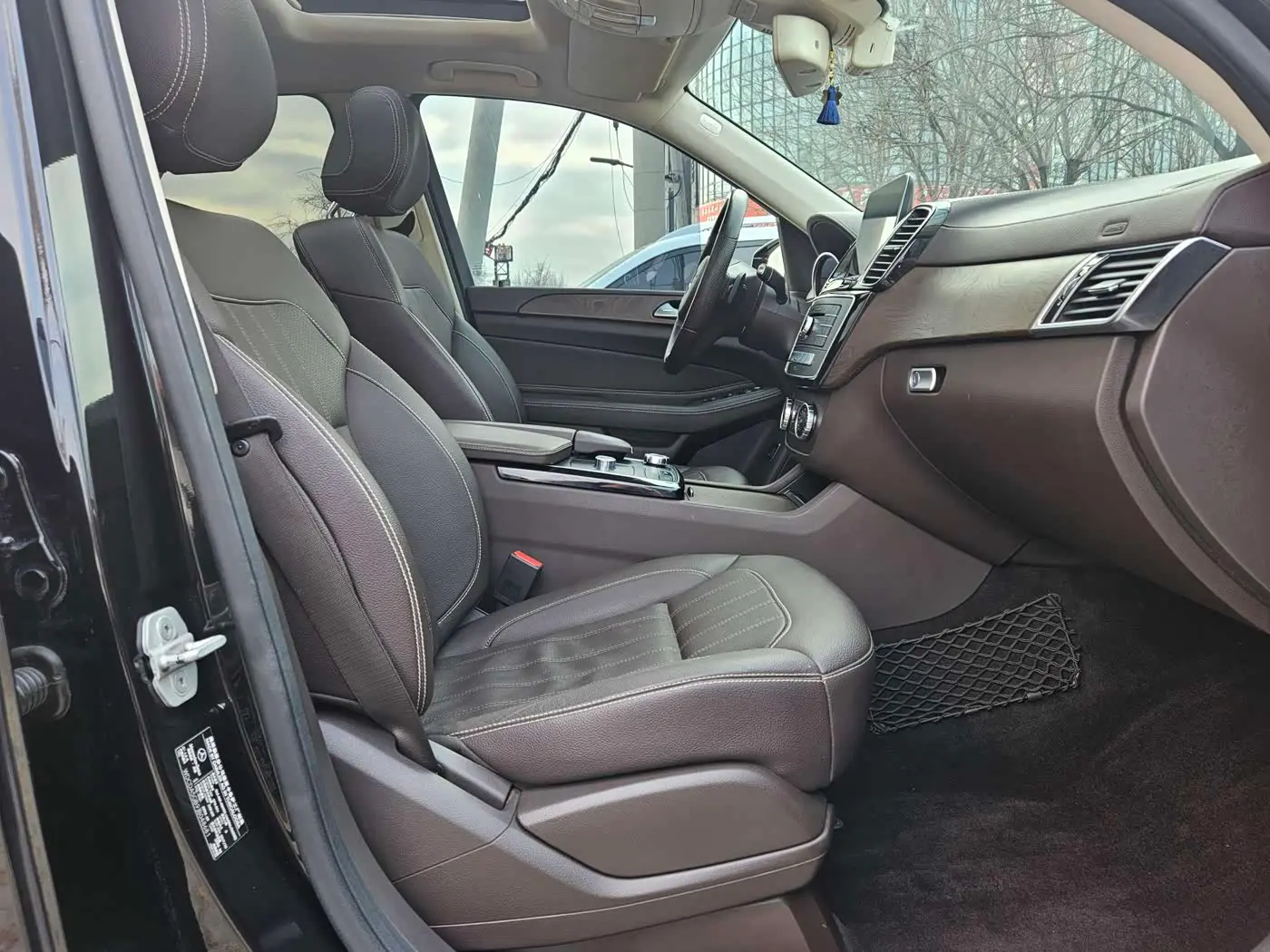Mercedes-Benz GLE 2018 — Photo 10/18