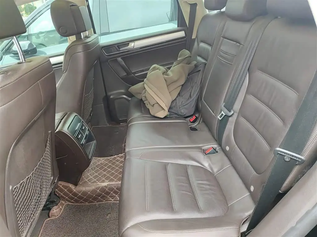Volkswagen Touareg 2018 — Photo 10/20