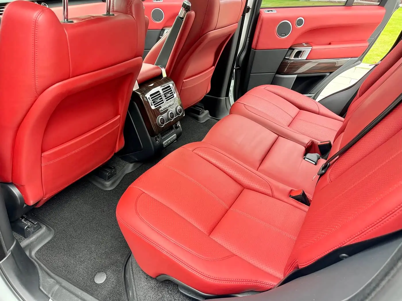 Land Rover Range Rover 2016 — Photo 11/19