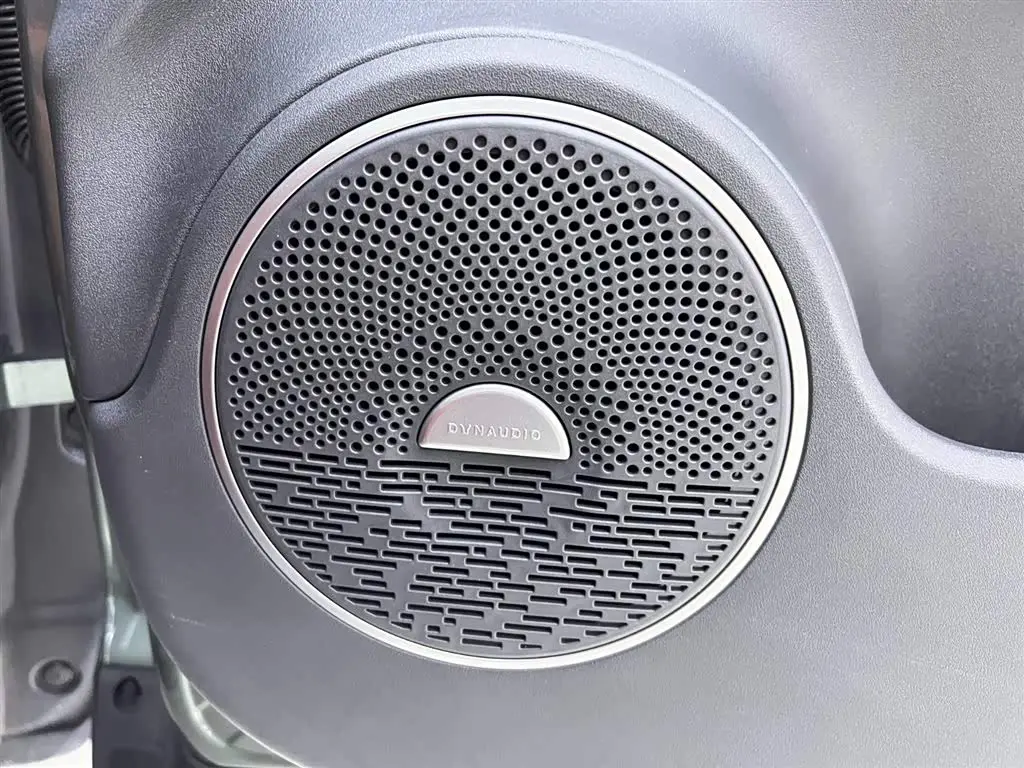 Hongqi HS6 PHEV 2026 — Photo 19/20