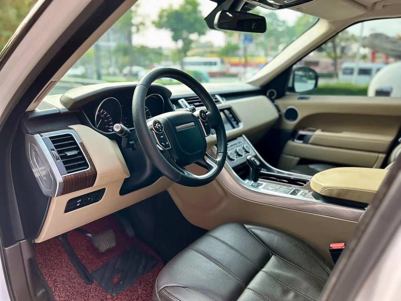 Land Rover Range Rover Sport 2015 — Photo 11/11