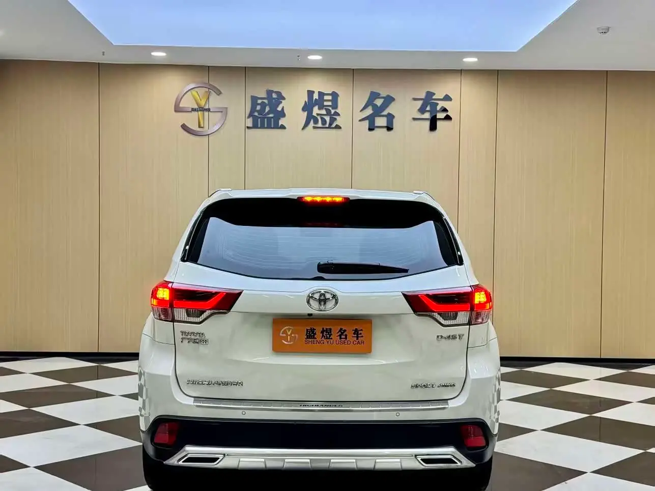 Toyota Highlander 2018 — Photo 5/14
