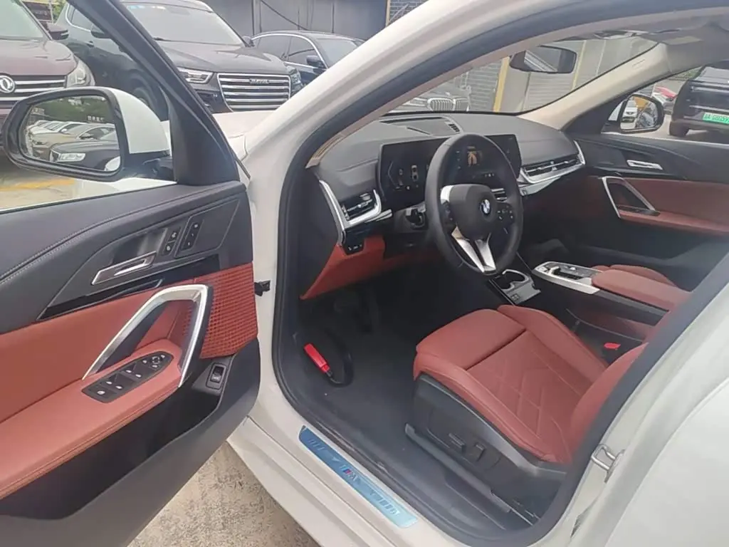 BMW X2 2025 — Фото 16/20