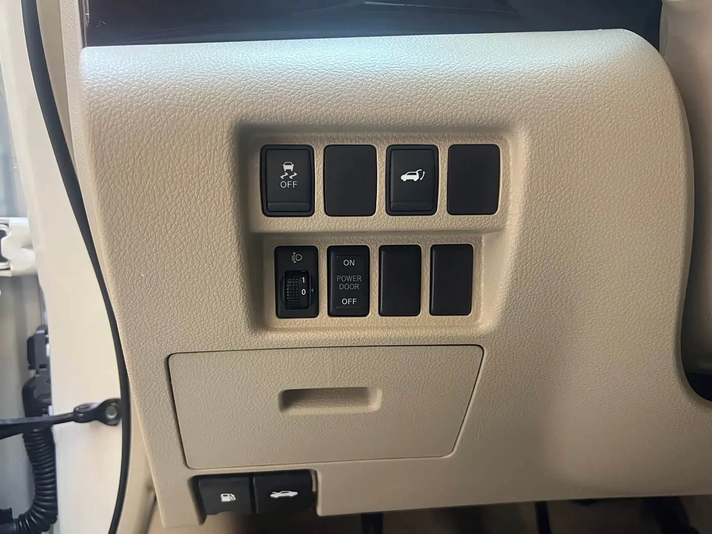 Nissan Quest 2016 — Photo 18/20