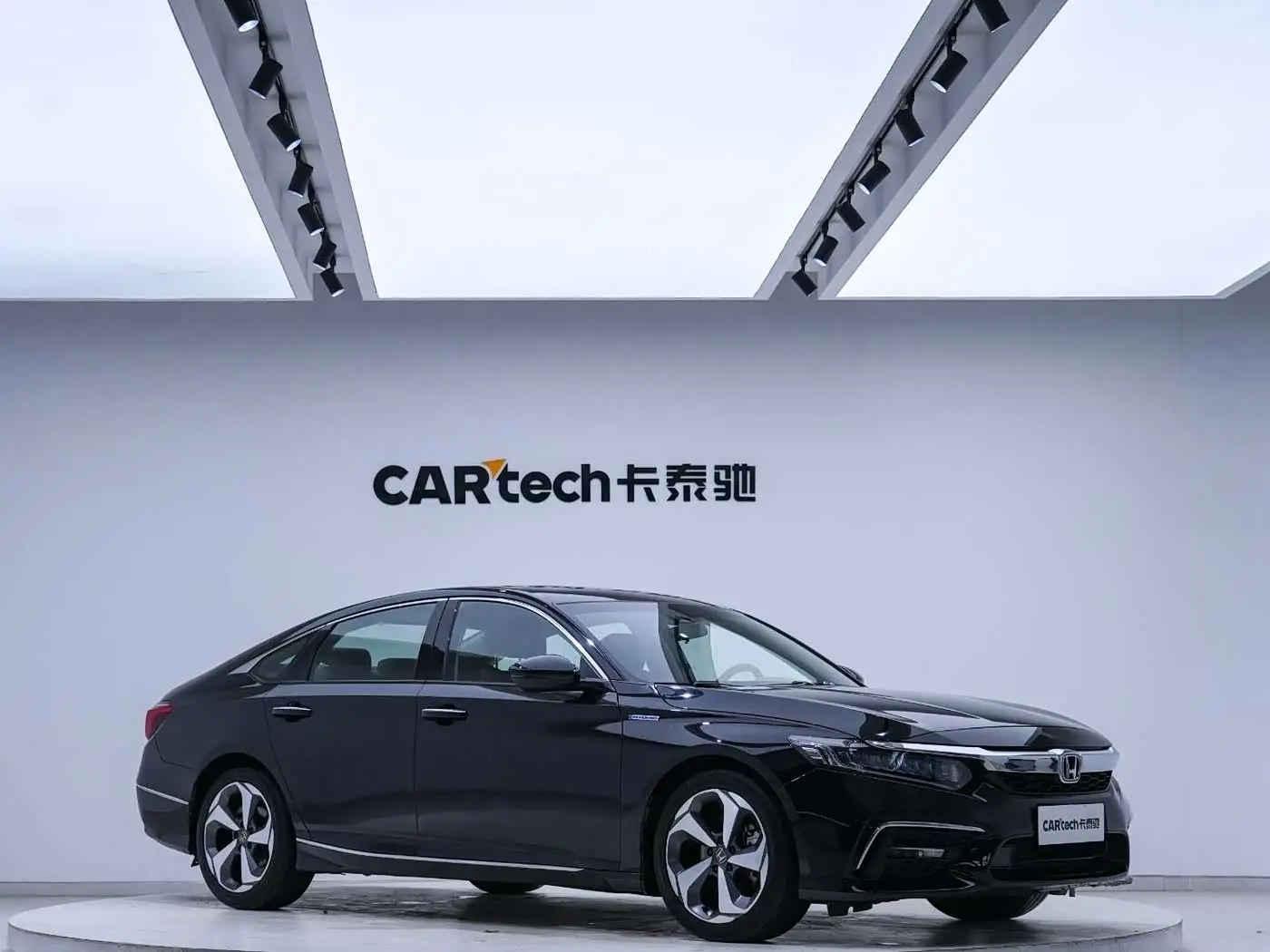 Honda Inspire 2021 — Photo 4/20