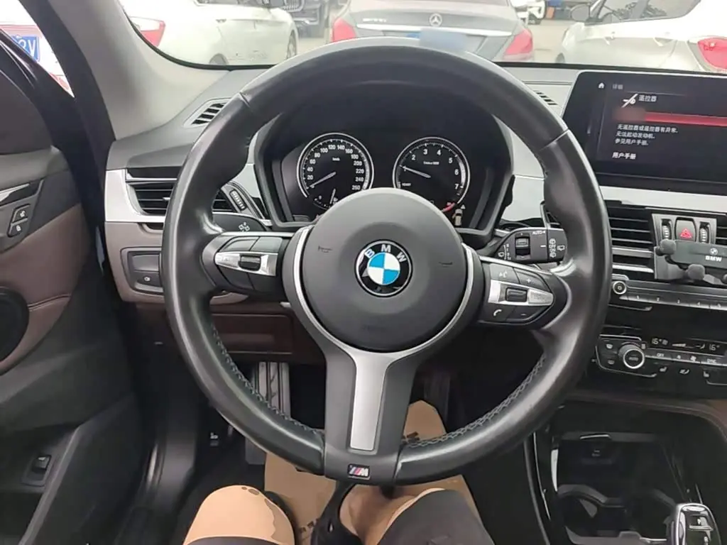 BMW X1 2021 — Photo 11/20