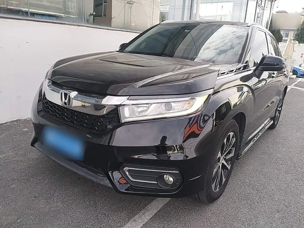 Honda Avancier 2018 — Photo 1/20