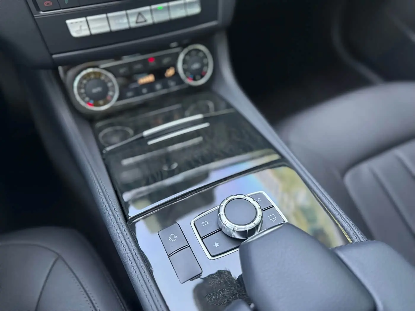 Mercedes-Benz CLS 2015 — Photo 15/18