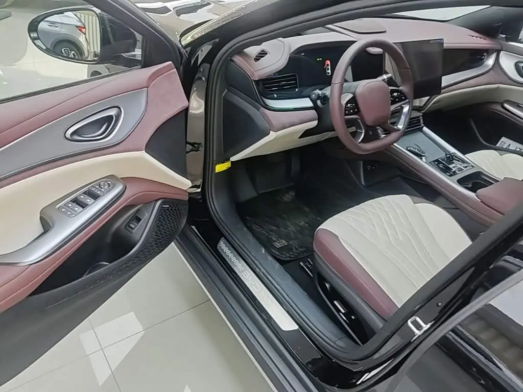 BYD Seal 07 DM-i 2026 — Фото 12/20