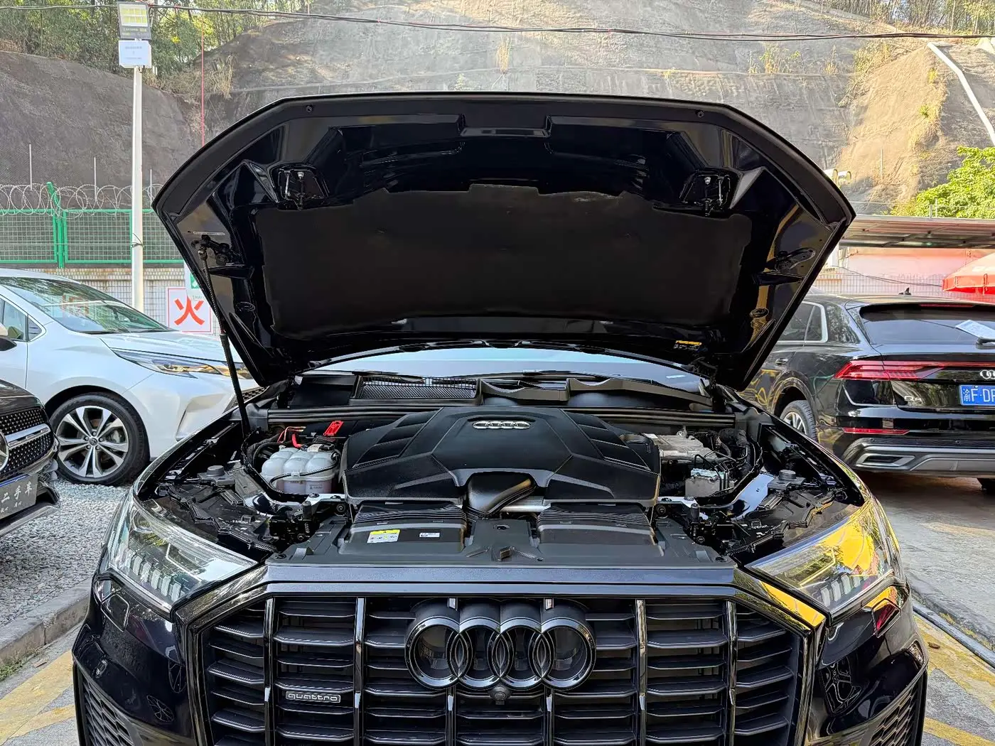 Audi Q7 2021 — Photo 19/20