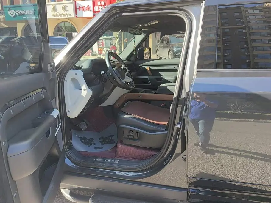 Land Rover Defender 2023 — Şəkil 9/16