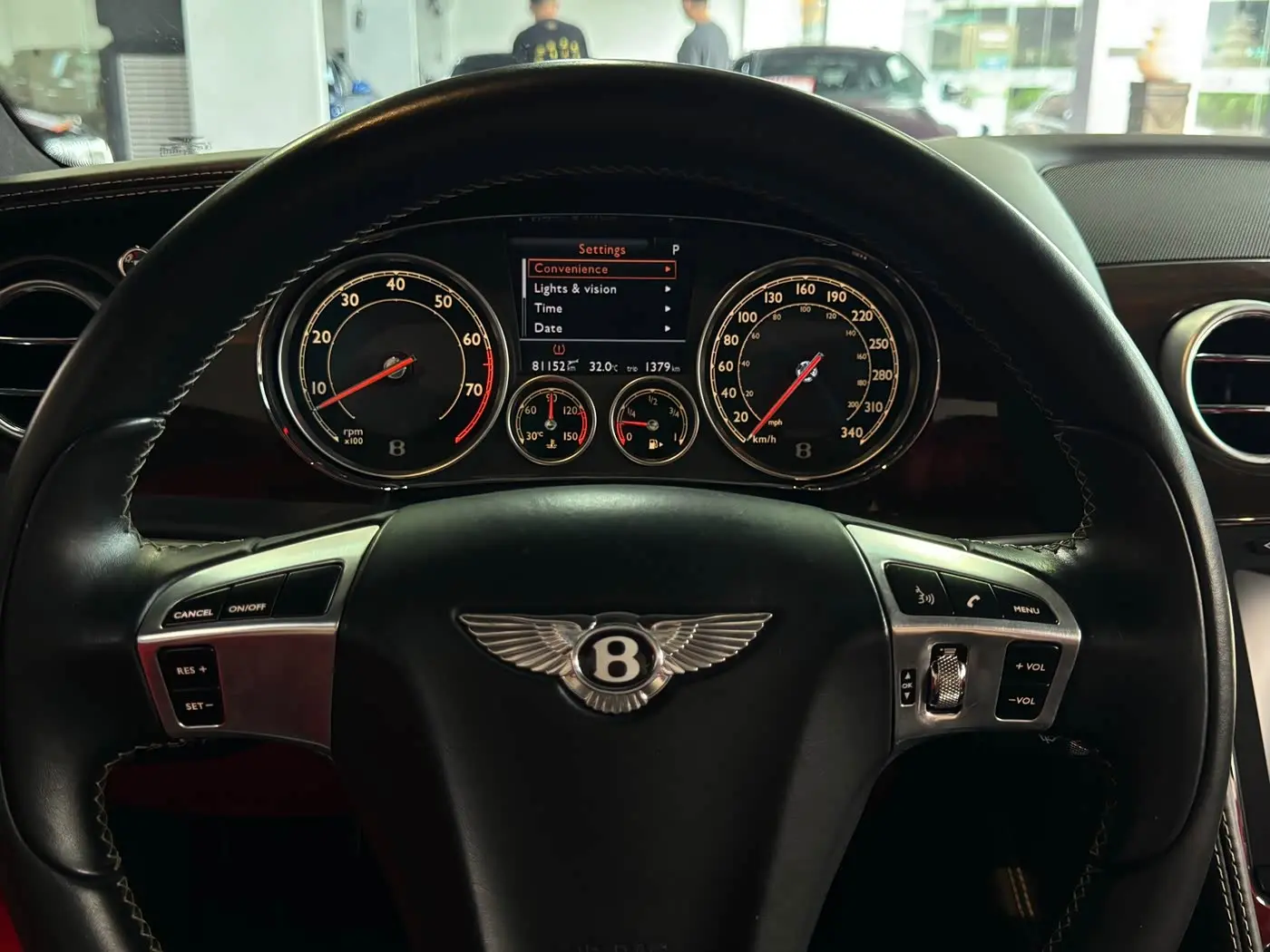 Bentley Continental 2014 — ფოტო 12/19
