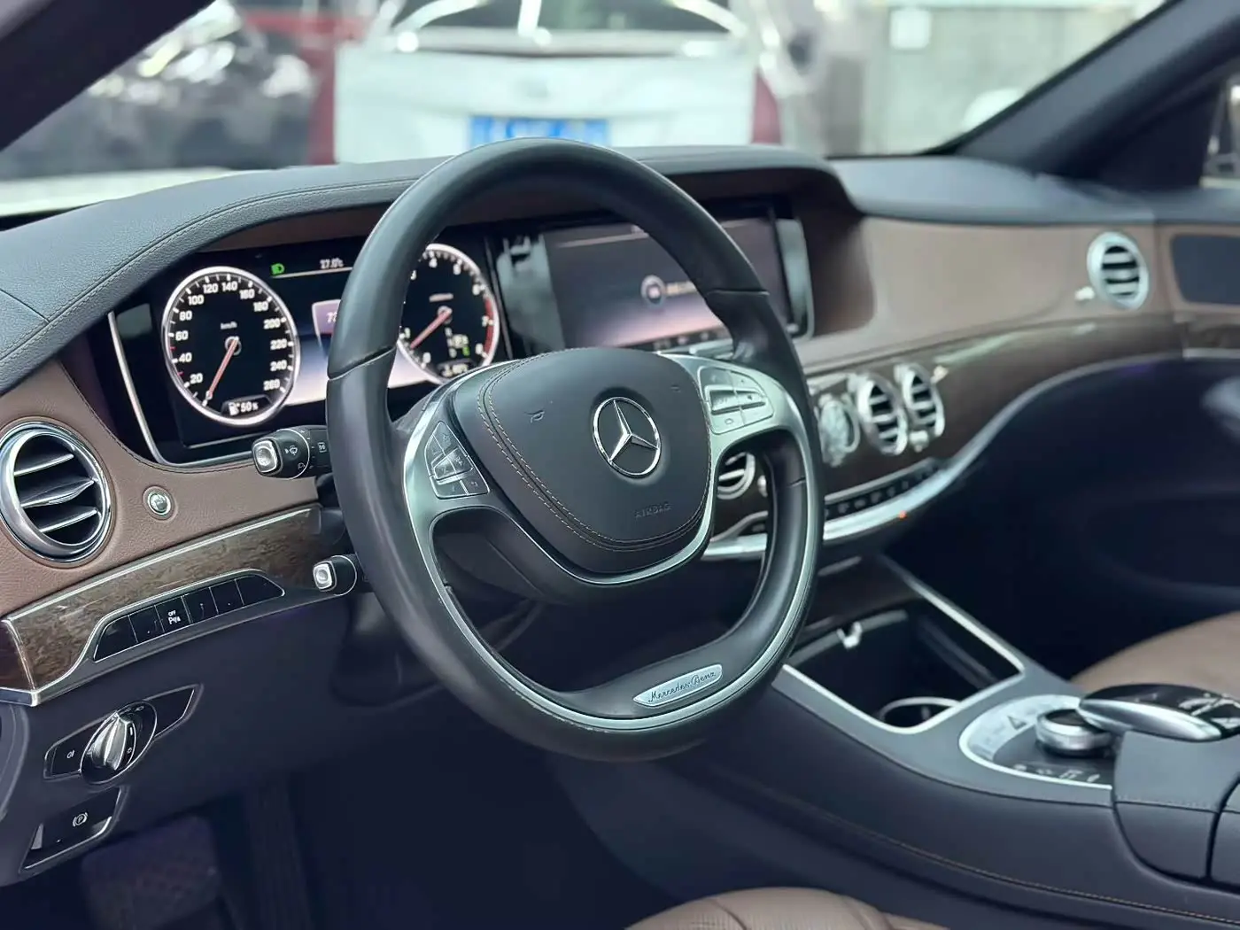 Mercedes-Benz S-Class 2015 — Photo 7/9