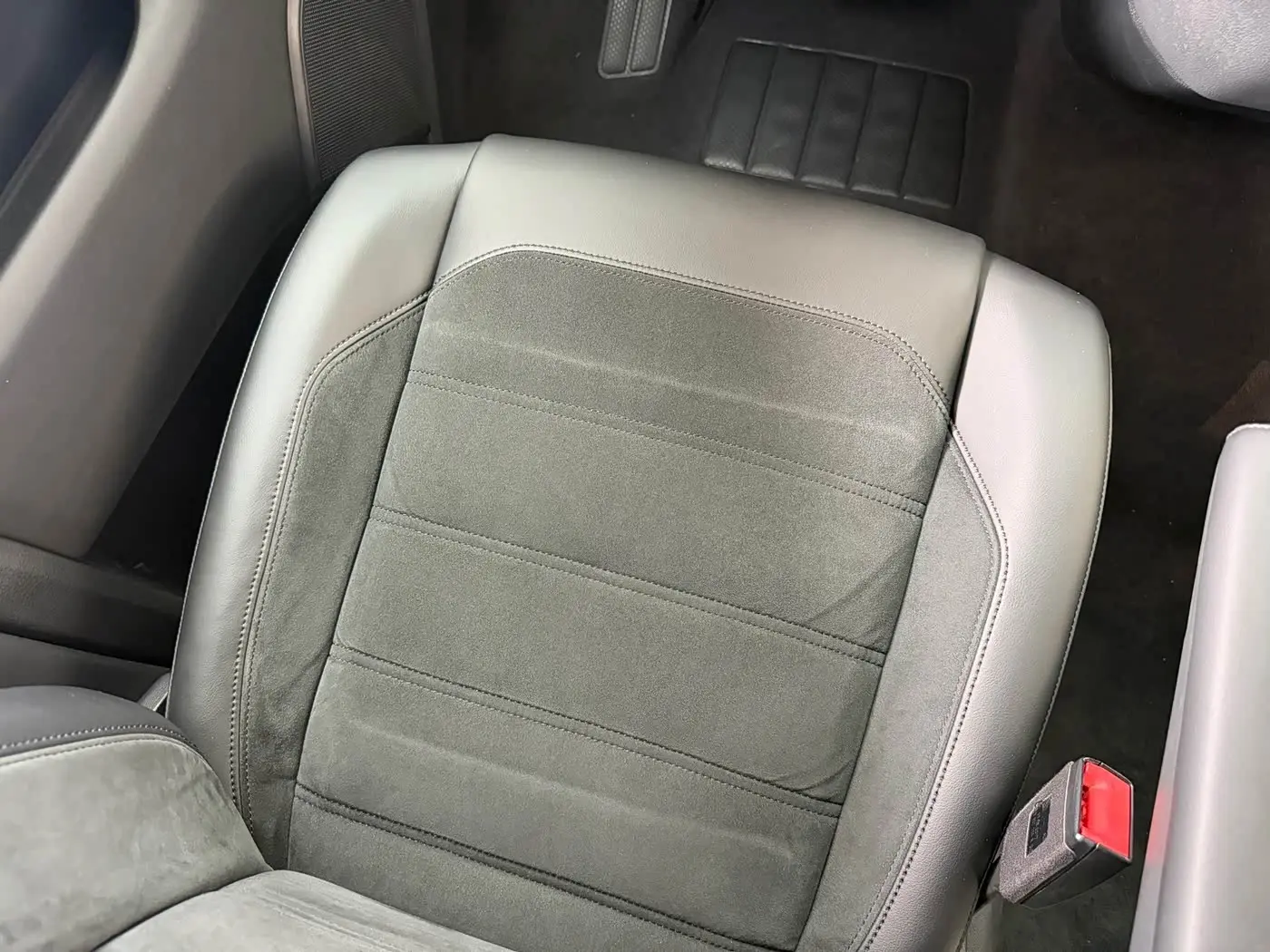 Volkswagen Multivan 2019 — Photo 11/20