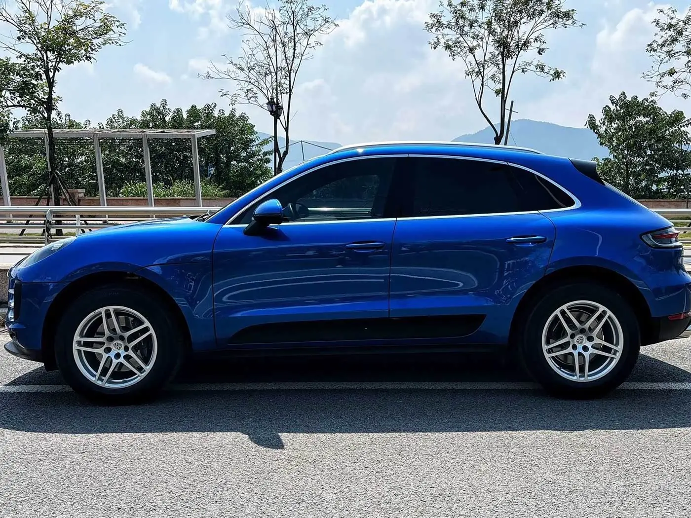 Porsche Macan 2020 — Фото 3/9