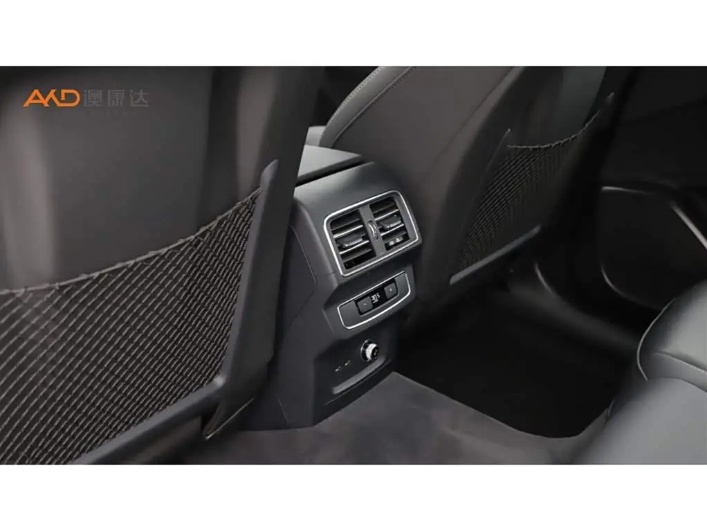 Audi Q5L 2024 — Photo 9/10