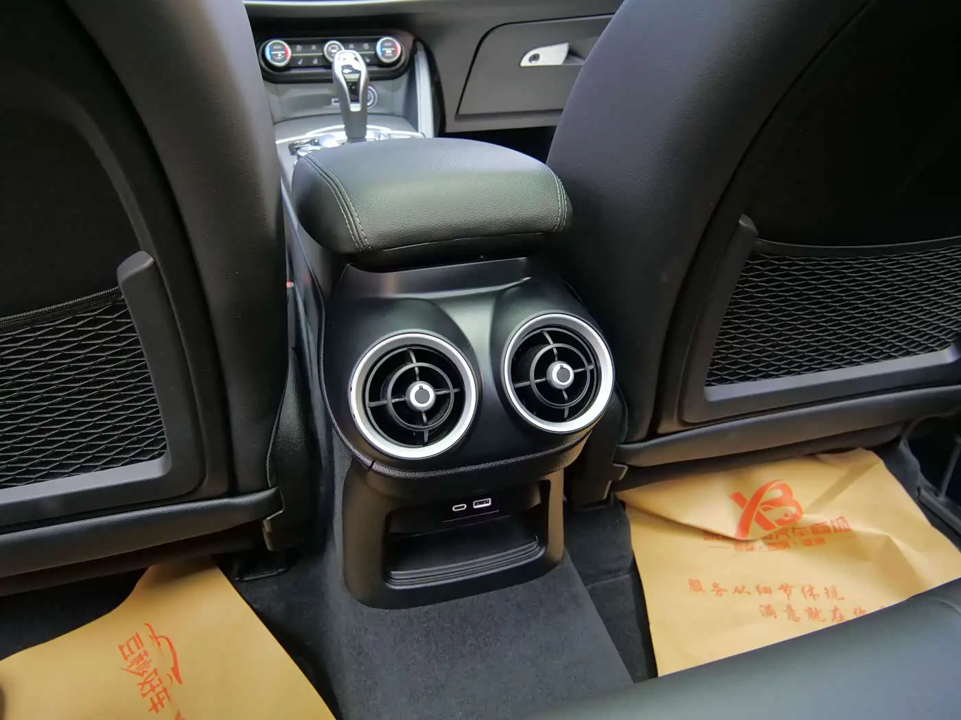 Alfa Romeo Stelvio 2023 — Фото 13/19