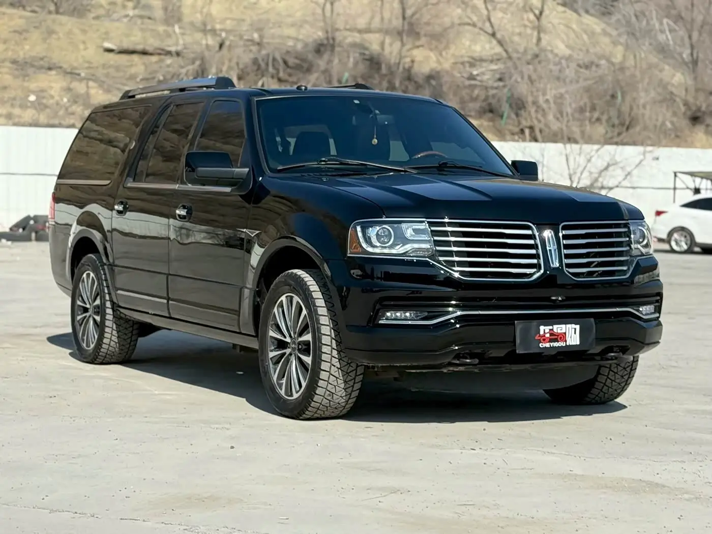 Lincoln Navigator 2017 — Şəkil 3/9