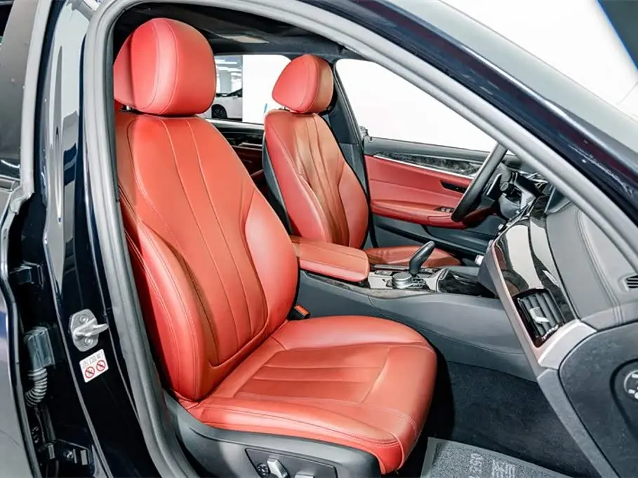 BMW 5 Series 2019 — Фото 18/20