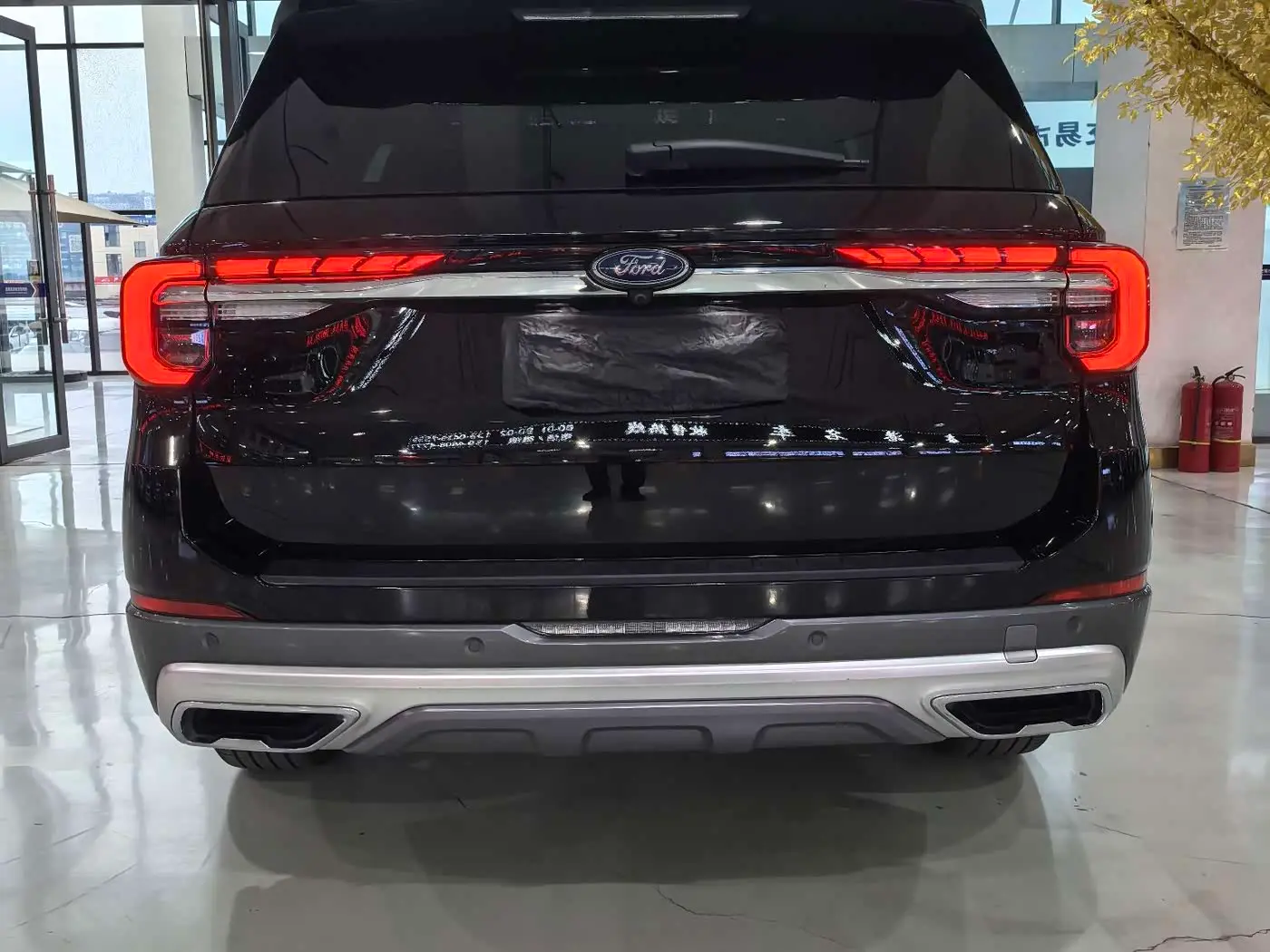 Ford Explorer 2022 — Фото 20/20