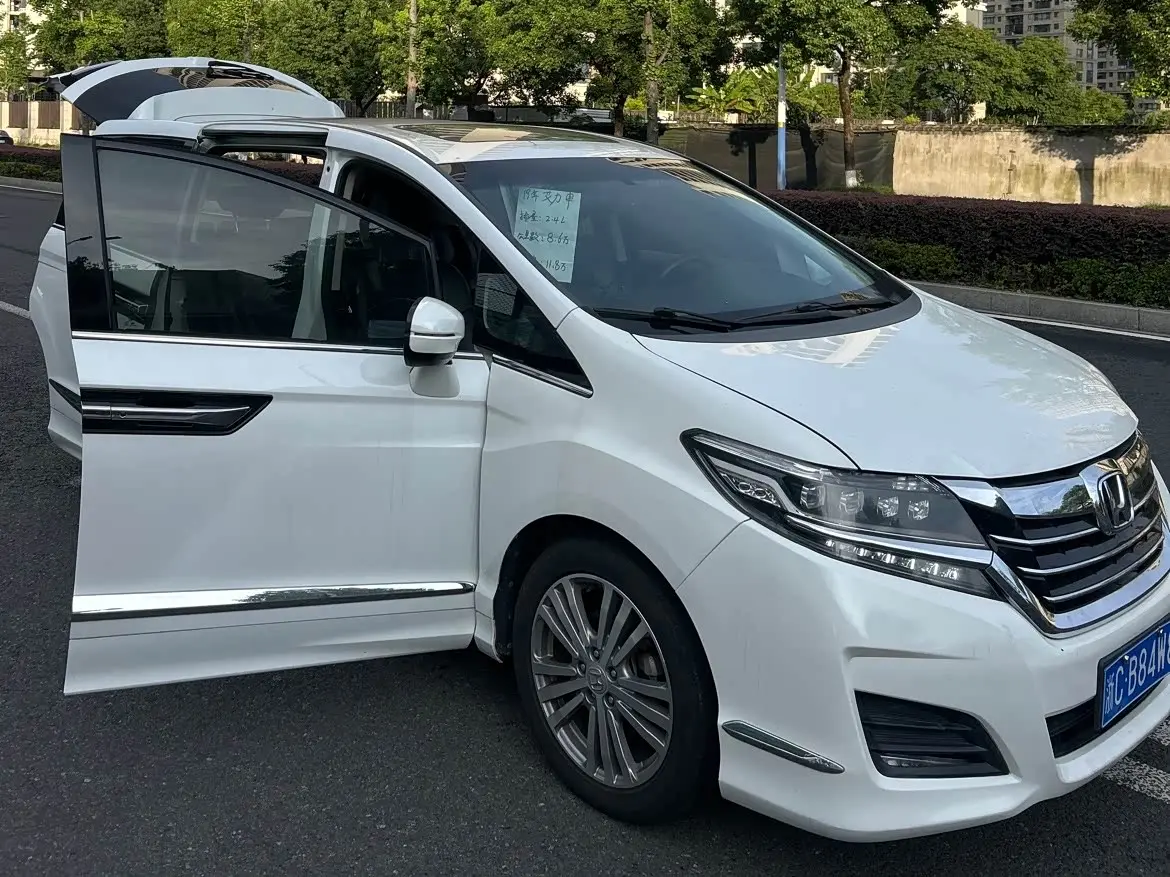 Honda Elysion 2019 — Photo 16/20