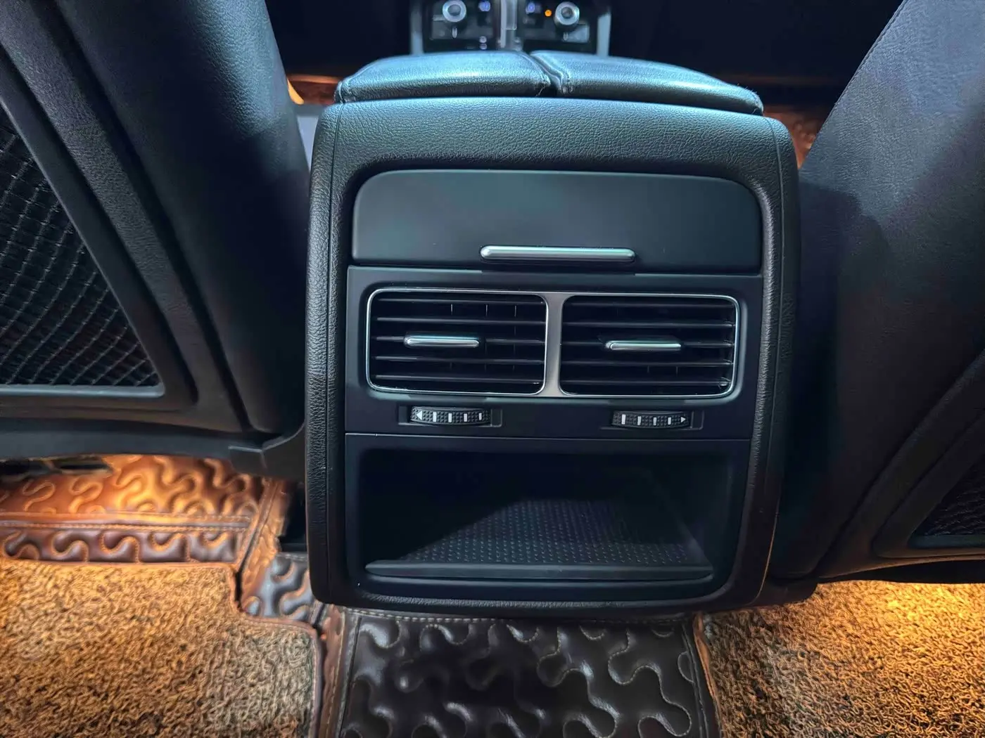 Volkswagen Touareg 2017 — Photo 16/20