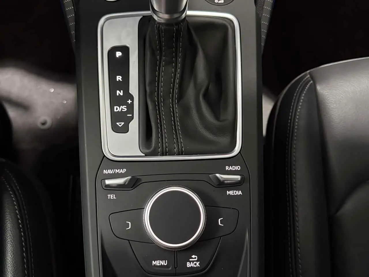 Audi Q2L 2022 — Фото 15/19