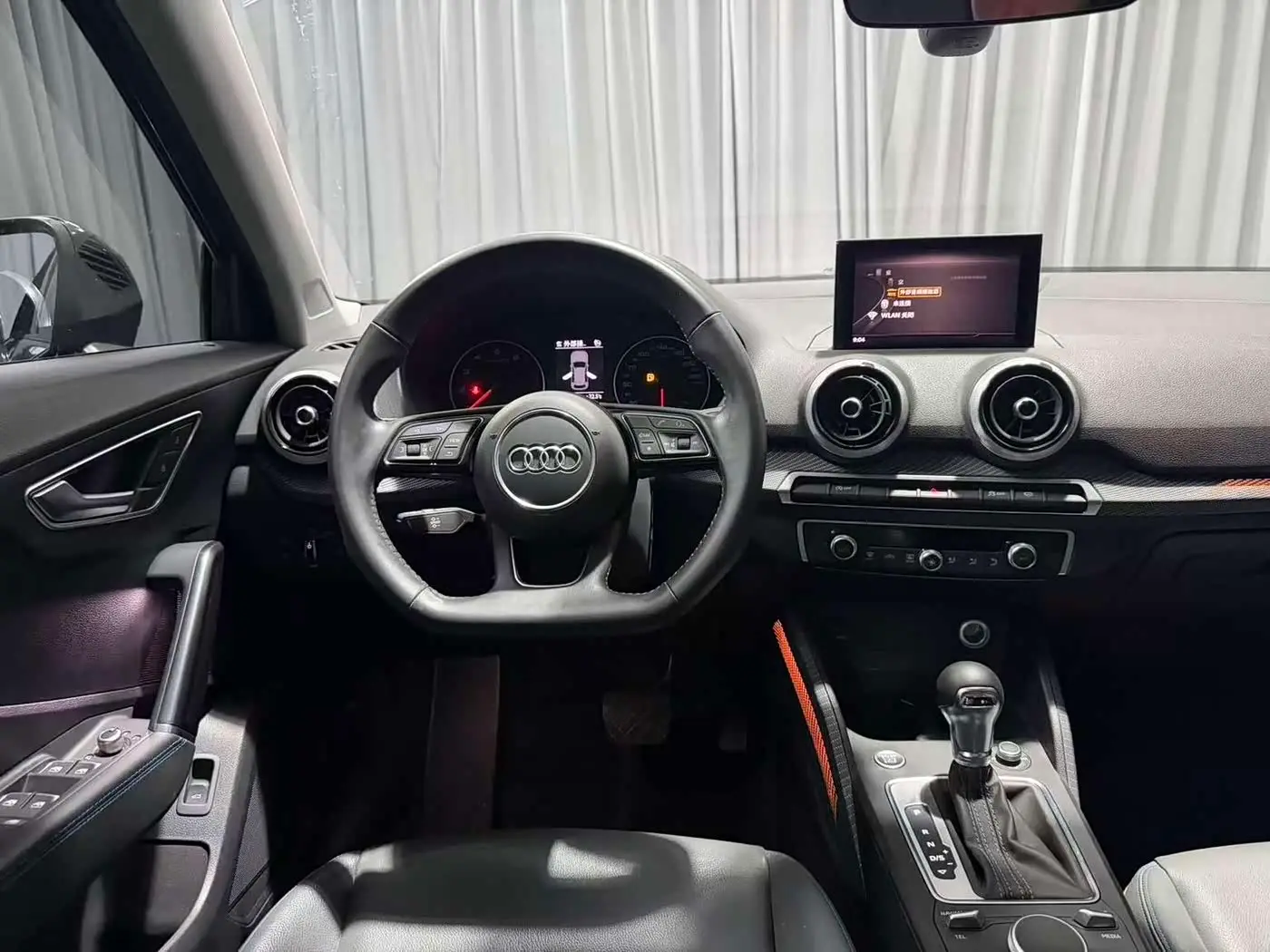 Audi Q2L 2022 — ფოტო 9/18