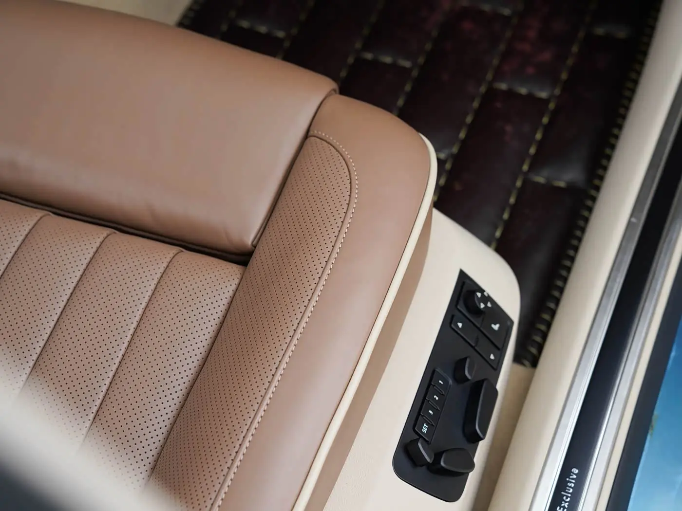 Volkswagen Phaeton 2014 — Фото 18/20