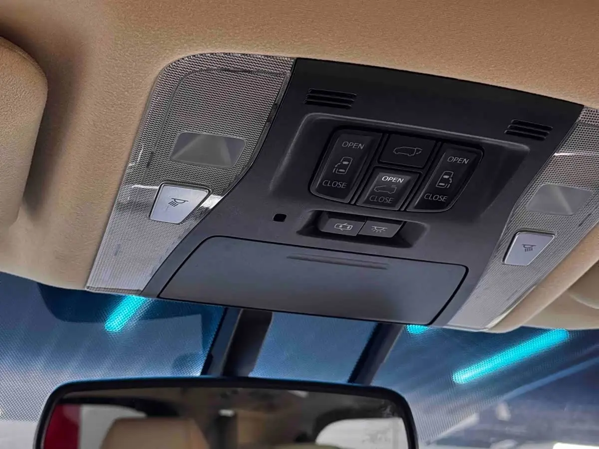 Toyota Alphard 2019 — Фото 16/20