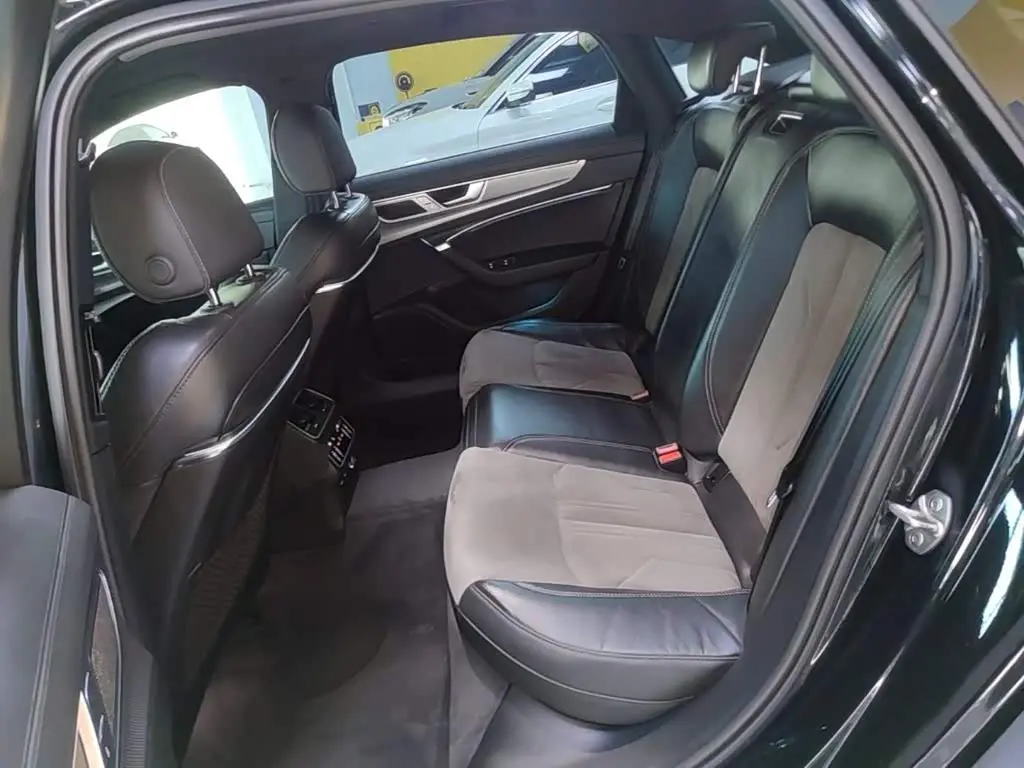 Audi A6L 2023 — Photo 17/20