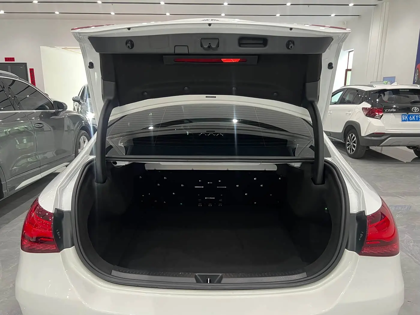 Mercedes-Benz A-Class 2024 — Photo 9/20