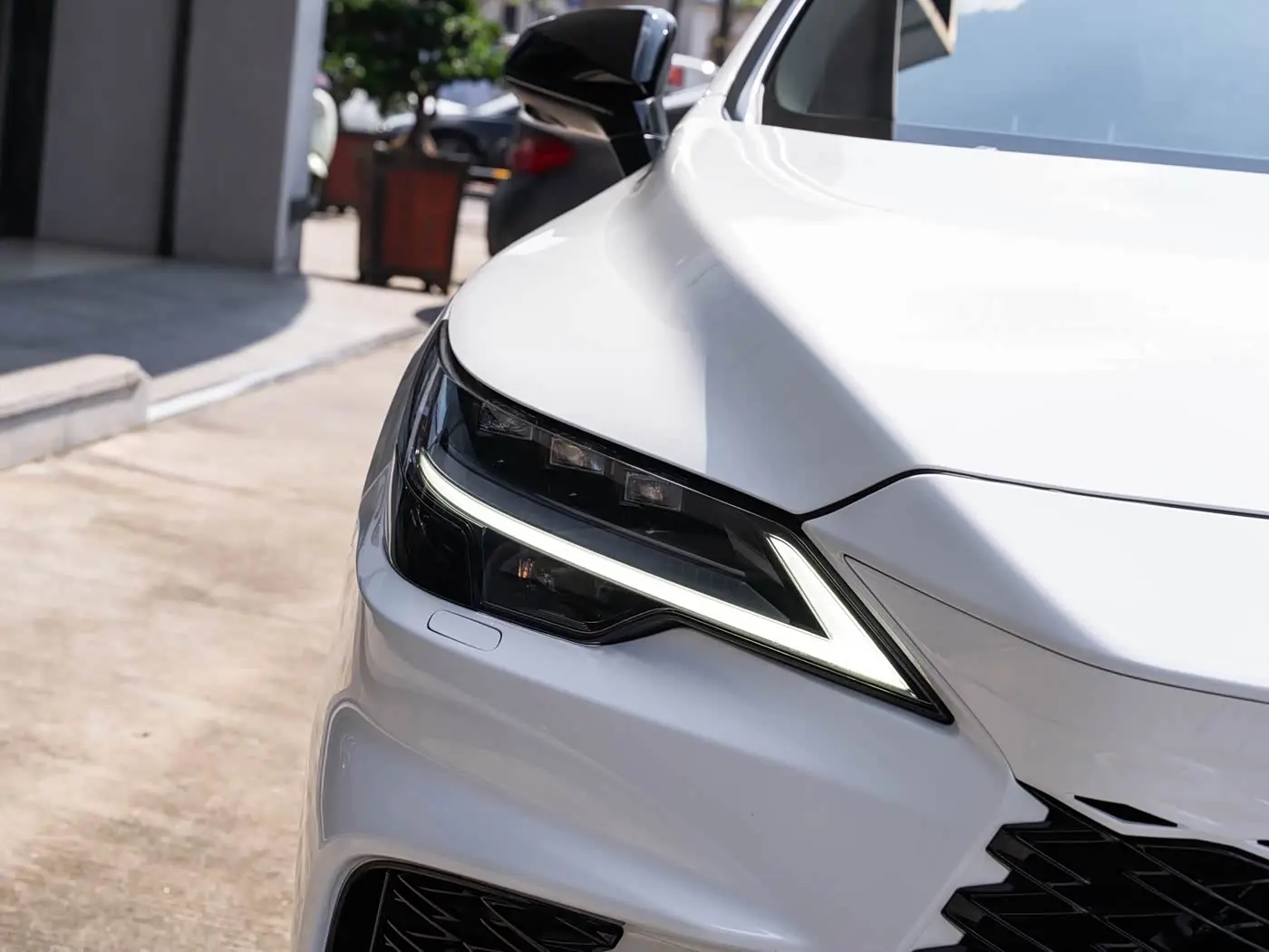 Lexus RX 2025 — Photo 6/20