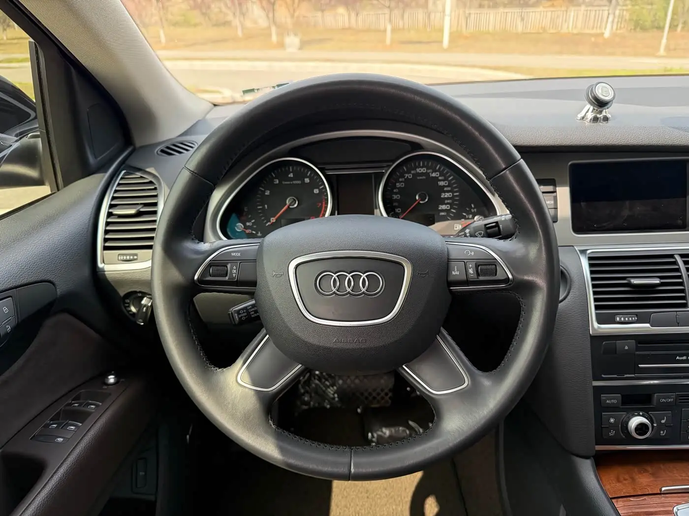 Audi Q7 2017 — Şəkil 9/11