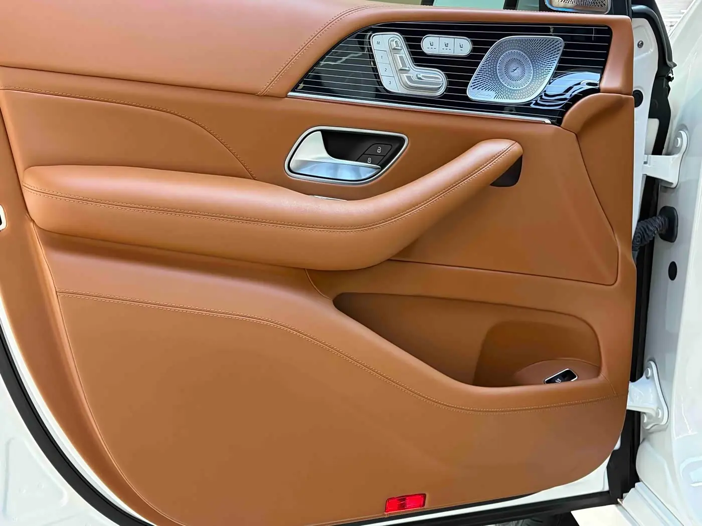 Mercedes-Benz GLS 2022 — Photo 13/20