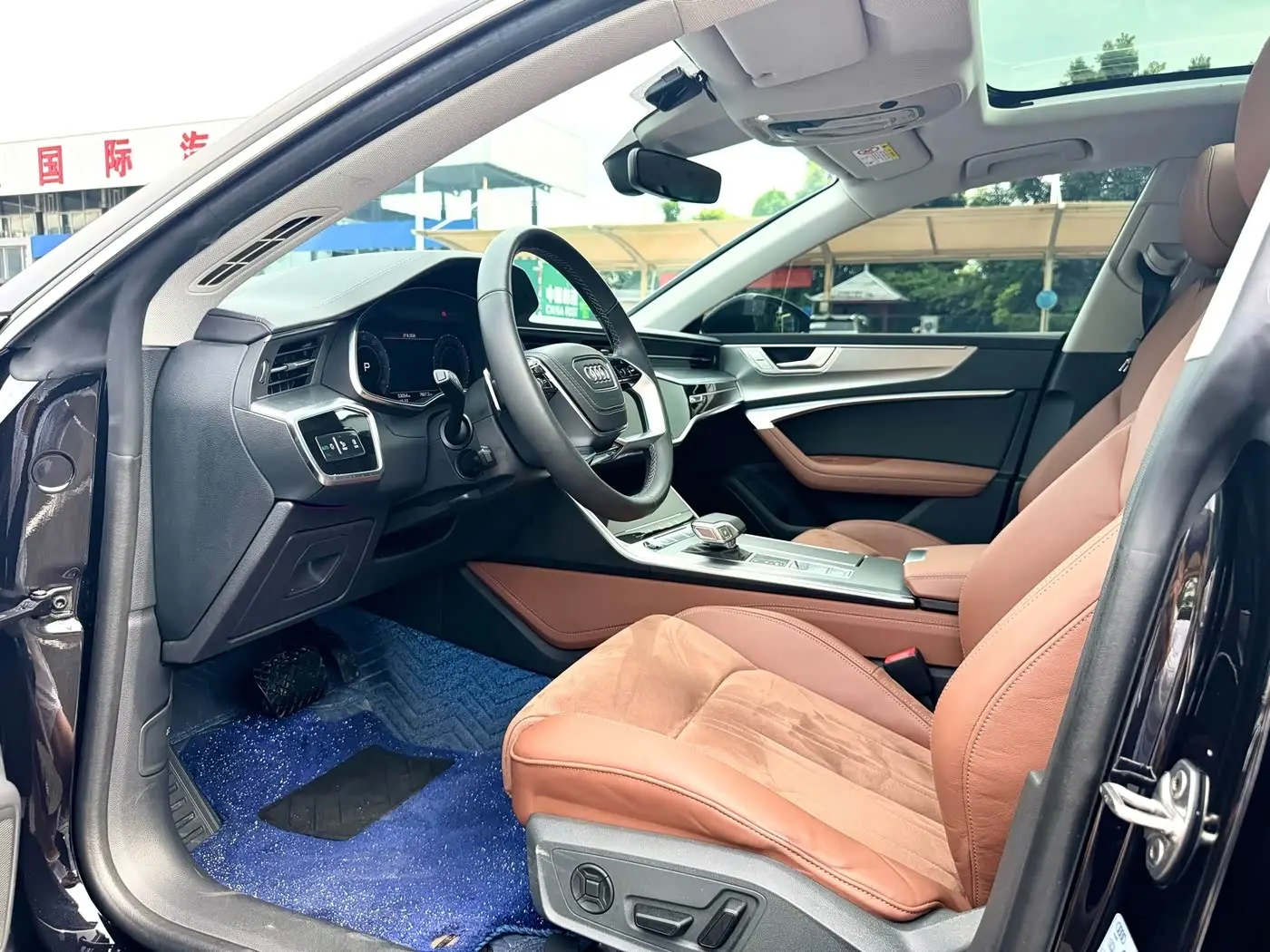 Audi A7L 2024 — Photo 7/9