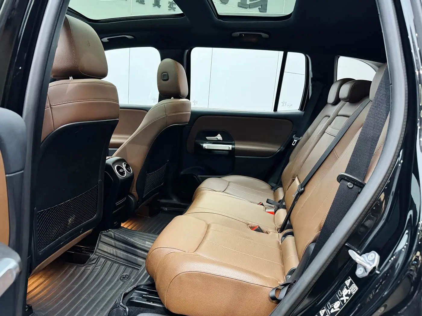 Mercedes-Benz GLB 2020 — Фото 10/20