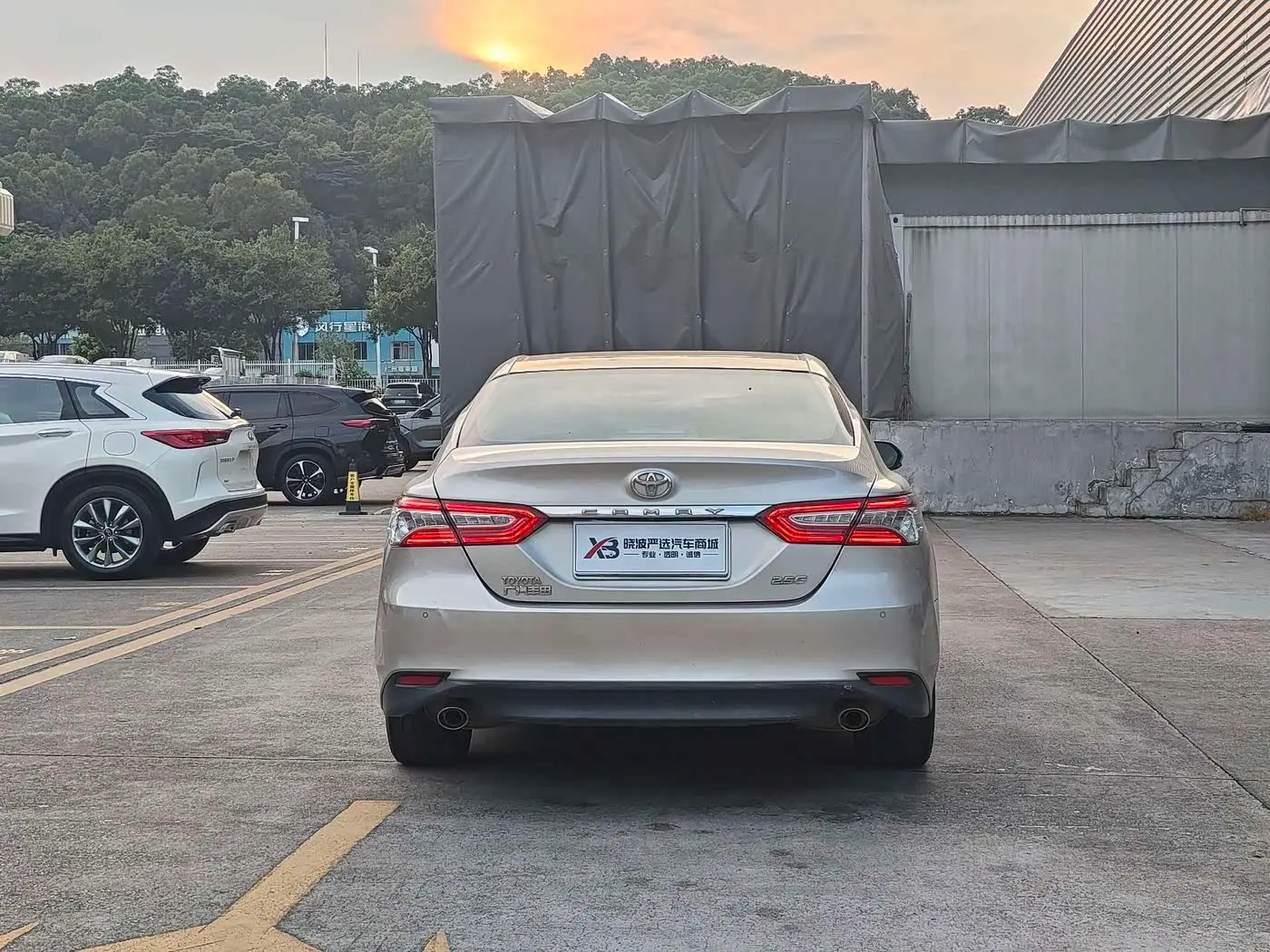 Toyota Camry 2019 — Фото 4/16