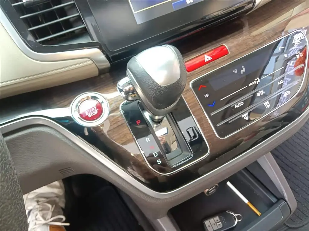 Honda Odyssey 2018 — Photo 6/20
