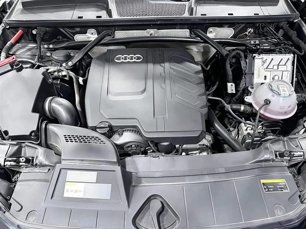 Audi Q5L 2023 — Фото 14/15