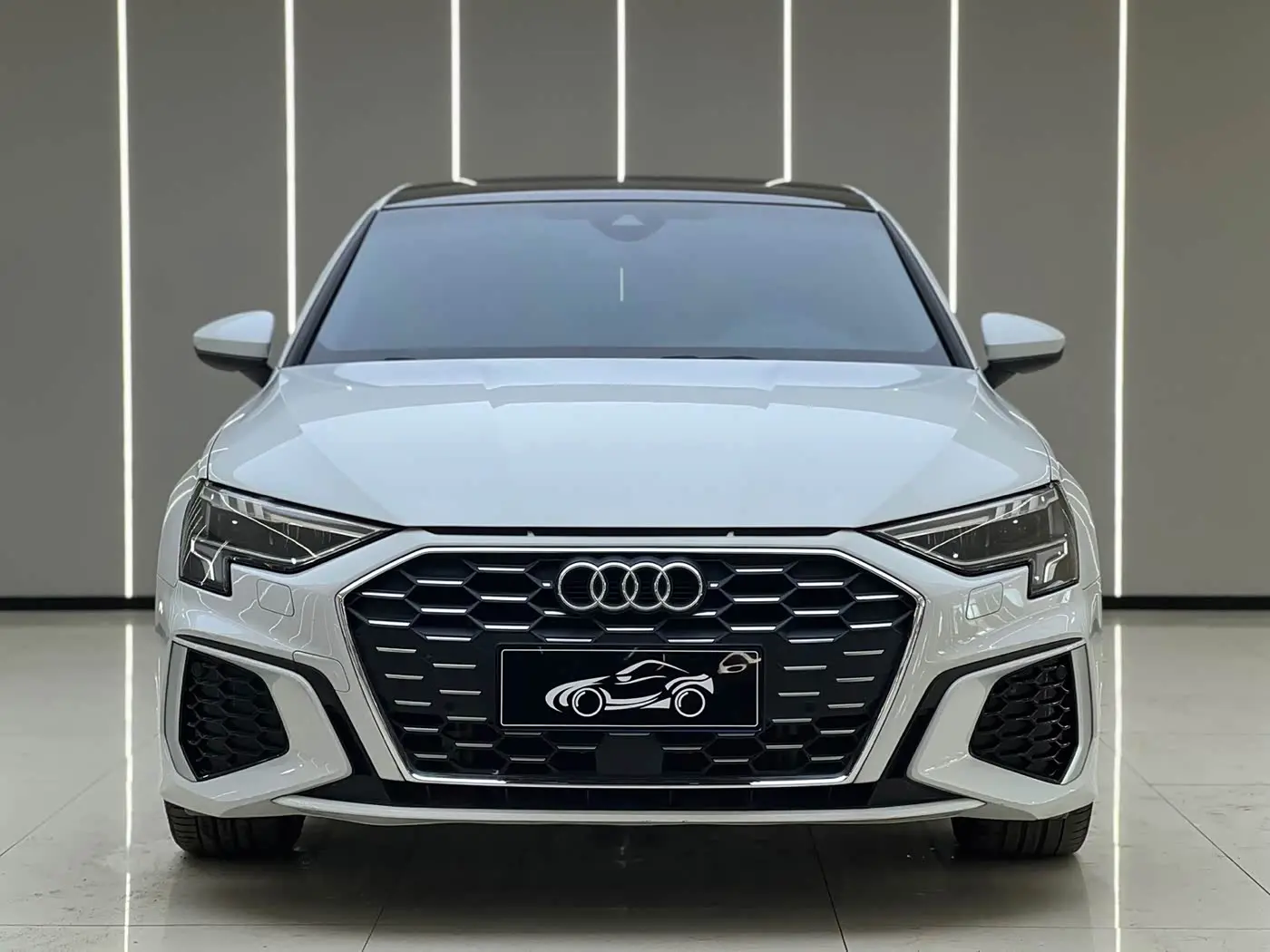 Audi A3 2023 — Photo 2/18