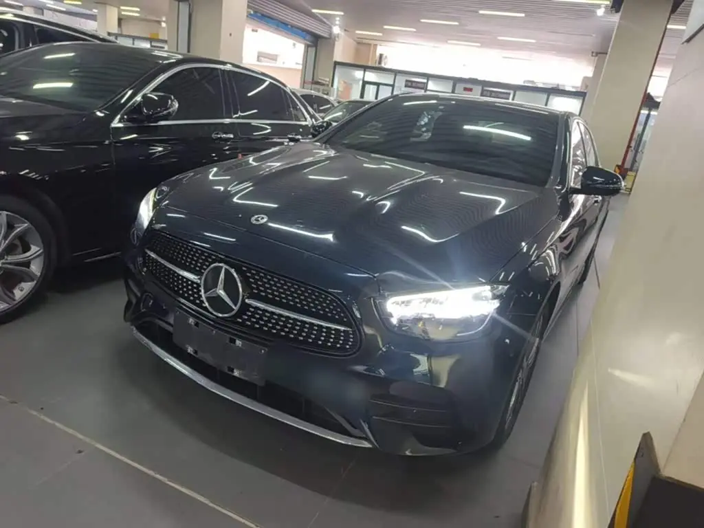 Mercedes-Benz E-Class 2023 — Фото 1/20