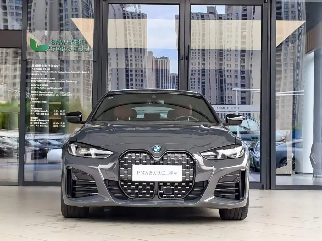 BMW 4 Series 2025 — Photo 2/18