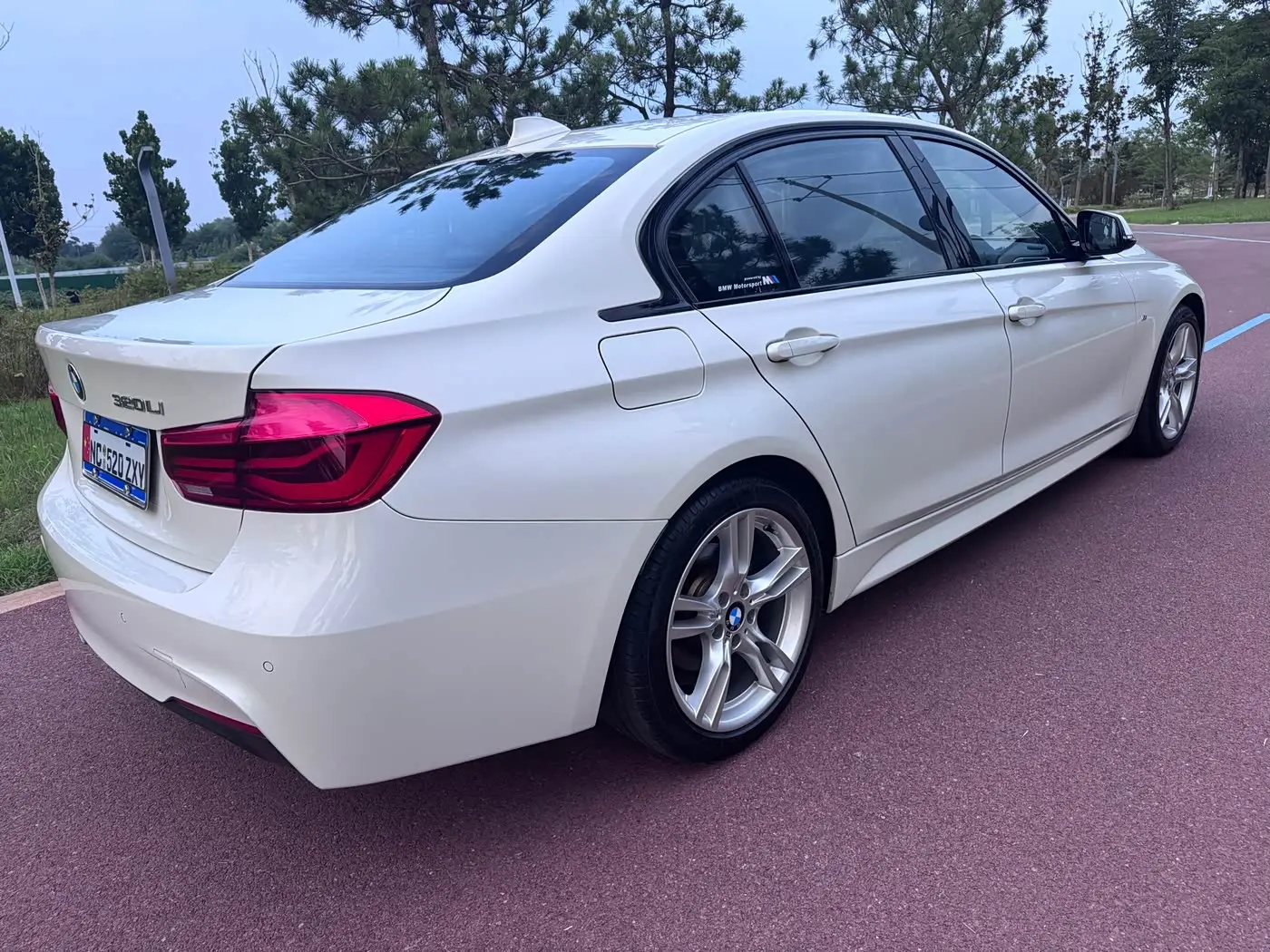 BMW 3 Series 2017 — Фото 10/19