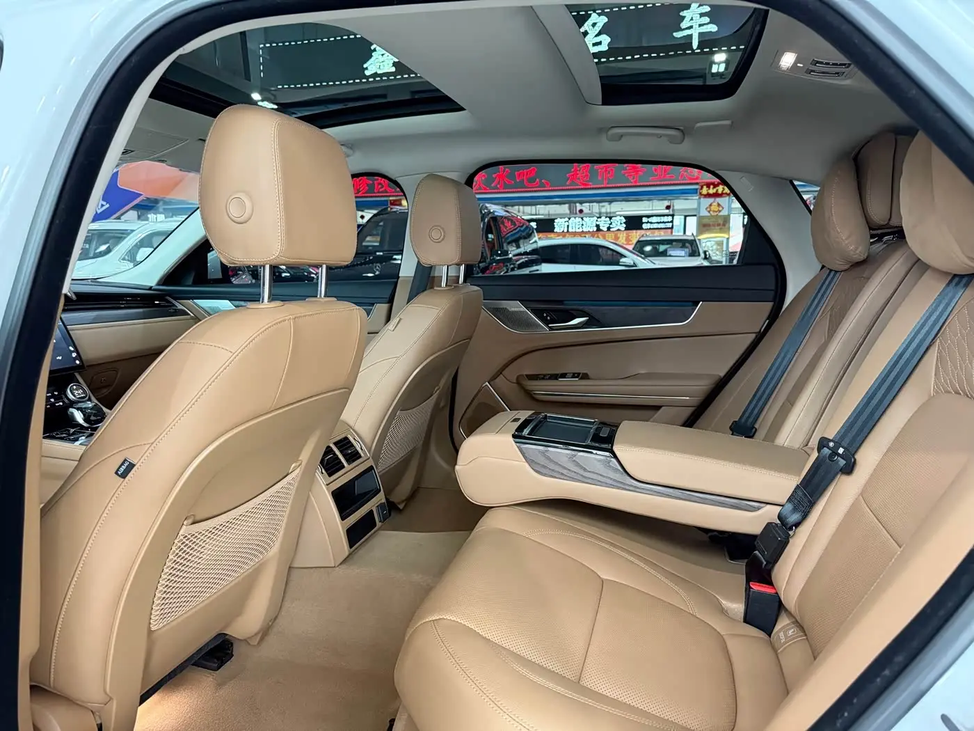 Jaguar XFL 2025 — Фото 13/17
