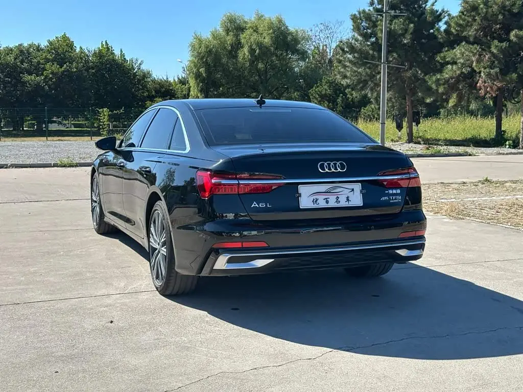 Audi A6L 2023 — Фото 4/20